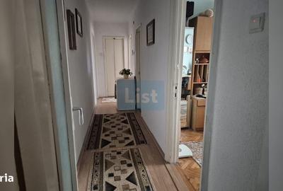 Apartament cu 4 camere decomandat în 23 August - 2