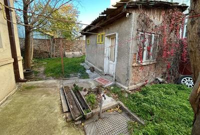 Casă individuală cu 3 camere cu Canalizare în Central - 9