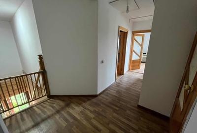 Casă cu 3 camere în Orțișoara - 2