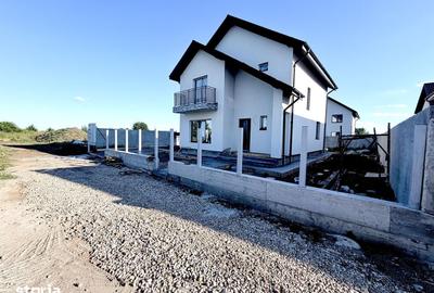 Casă cu 4 camere cu Teren 530 Mp în Glina - 19