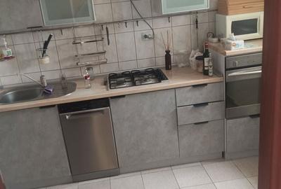 Apartament cu 3 camere decomandat în Dobroești - 1