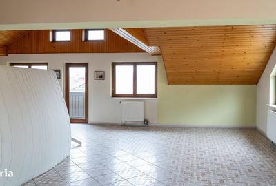 Casă cu 4 camere în Ștefan cel Mare