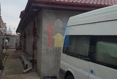 Casă cu 3 camere în Central