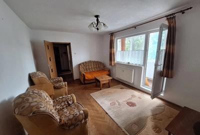 Apartament cu 3 camere semidecomandat în Circumvalațiunii - 1