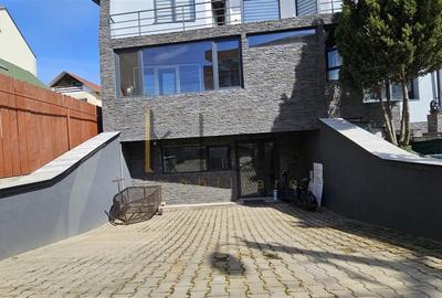 Spațiu comercial, de 165 mp, în Plopilor - 10