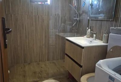 Apartament cu 2 camere decomandat în Soarelui