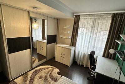 Apartament cu 3 camere decomandat în Central - 1