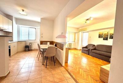 Apartament cu 4 camere decomandat, mobilat în Central