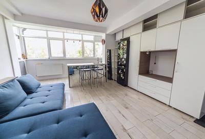 Apartament cu 2 camere semidecomandat, mobilat în Berceni
