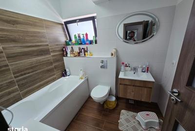 Casă cu 4 camere cu Teren 336 Mp în Ștefănești - 2