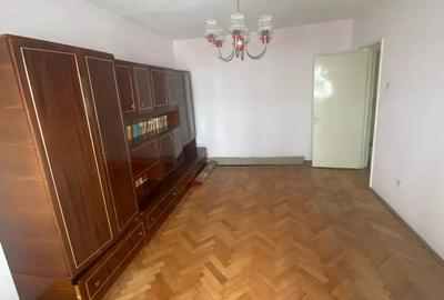 Apartament cu 3 camere decomandat în Târgu Ocna - 5