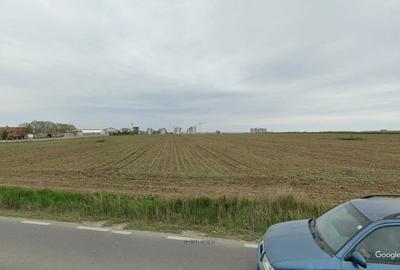 Teren de 18000 mp, în Central - 2