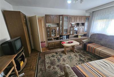 Apartament cu 2 camere semidecomandat în Micro I - 20