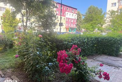 Apartament cu 2 camere semidecomandat în Micro 9 - 13