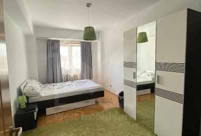 Apartament cu 3 camere decomandat, mobilat în Central - 2