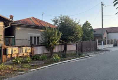 Casă cu 3 camere în Central