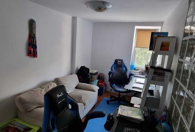Apartament cu 4 camere decomandat în Ultracentral