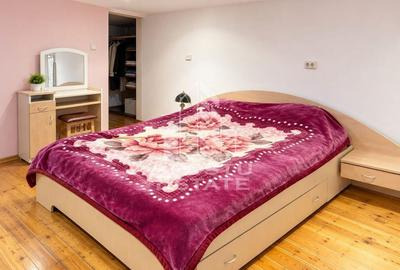 Casă individuală cu 3 camere cu Canalizare în Pârneava