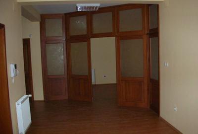 Casă cu 10 camere cu Teren 425 Mp în Olimpia-Stadion - 5