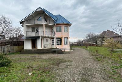 Casă individuală cu 6 camere cu Canalizare în Ciritei - 1