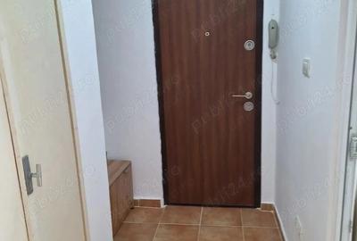 Garsonieră decomandată, mobilată în Girocului