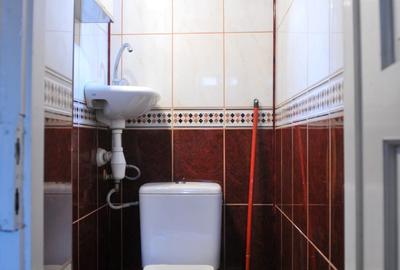 Casă individuală cu 7 camere cu Canalizare în Central - 34