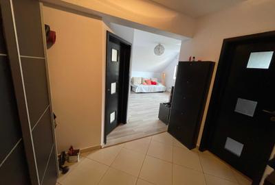 Apartament cu 3 camere decomandat în Central - 1