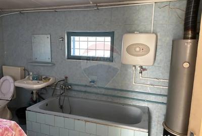 Casă cu 3 camere cu Teren 1045 Mp în Piatra Șoimului
