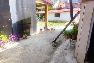 Casă cu 3 camere în Florilor