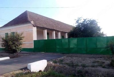 Casă cu Teren 2877 Mp în Tomnatic