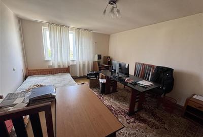 Casă cu 7 camere cu Canalizare în Central - 4