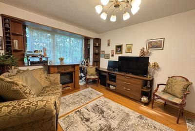 Apartament cu 2 camere decomandat în Drumul Taberei