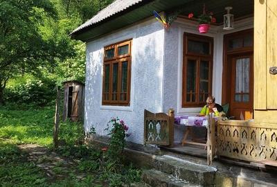Casă cu 3 camere cu Teren 70 Mp în Soveja - 3