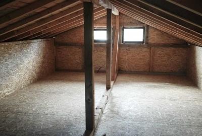 Casă cu 3 camere cu Teren 100 Mp în Central