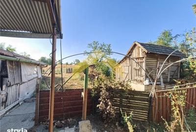 Casă cu 4 camere cu Teren 1400 Mp în Iratoșu