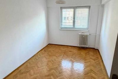 Apartament cu 4 camere decomandat în Ultracentral