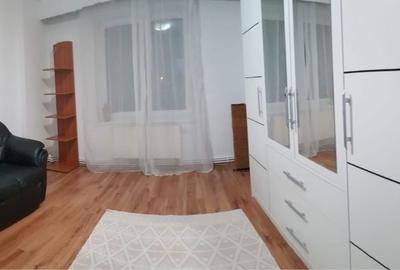 Apartament cu 3 camere decomandat în Corina - 8