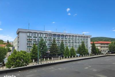 Apartament cu 3 camere decomandat în Traian