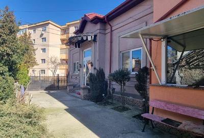 Casă individuală cu 4 camere cu Canalizare în Ultracentral - 1