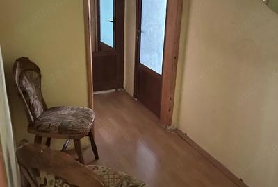 Apartament cu 4 camere decomandat în Radu Negru