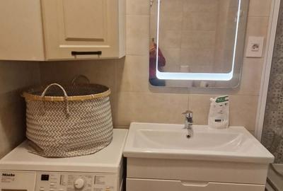 Apartament cu 3 camere în Torontalului