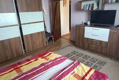 Casă cu 5 camere cu Teren 1000 Mp în Luna - 11