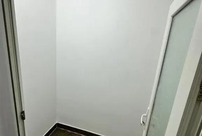 Spațiu comercial, de 50 mp, în Central - 6