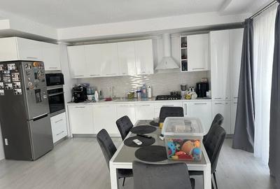 Apartament cu 3 camere decomandat în Ștefăneștii de Jos - 3