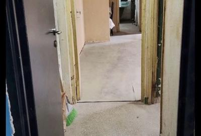 Apartament cu 2 camere semidecomandat în Ferentari