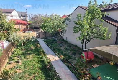 Casă cu 4 camere decomandat în Bucureștii Noi