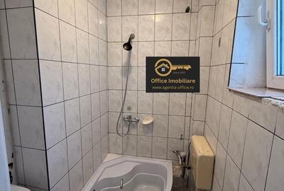 Apartament cu 3 camere semidecomandat în Orașul Vechi