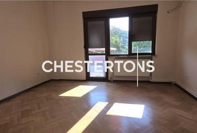 Apartament cu 5 camere decomandat în Dorobanți