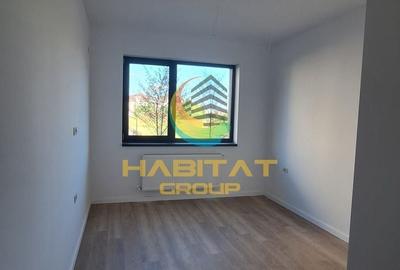 Apartament cu 3 camere semidecomandat în Berceni