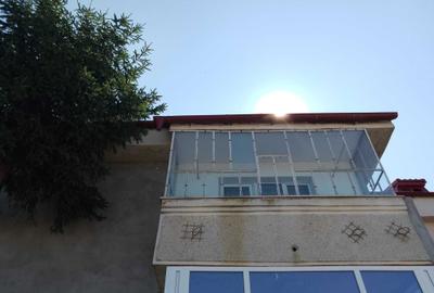 Apartament cu 2 camere decomandat în Curtișoara - 2